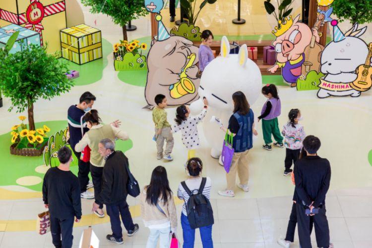 斑马电影街最新，自然美景探险之旅的独家呈现