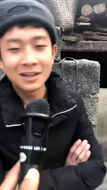 阿春最新风采，时代之光下的璀璨星辰