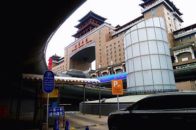 北京停车场租赁信息及小巷特色小店探索